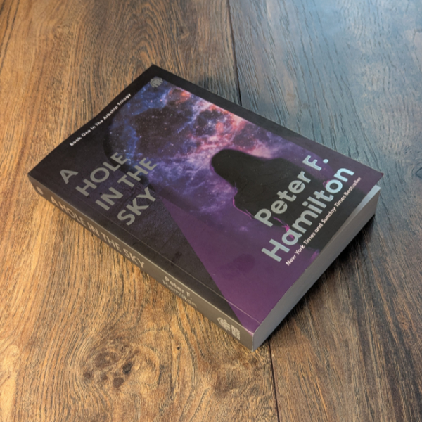 Peter F. Hamilton A Hole in the Sky